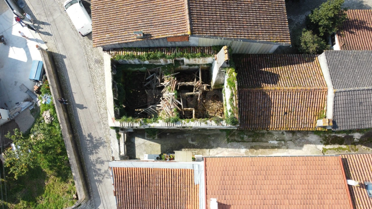 Moradia T6 para Venda em Eiras e São Paulo de Frades Foto 3