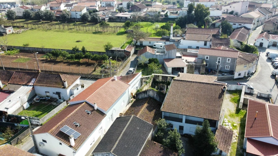 Moradia T6 para Venda em Eiras e São Paulo de Frades Foto 8