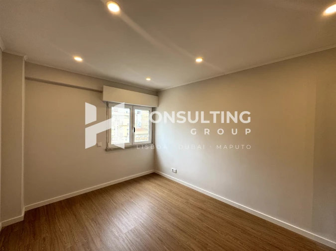 Apartamento T2 para Venda em Carregado e Cadafais Foto 28