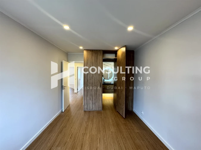 Apartamento T2 para Venda em Carregado e Cadafais Foto 7