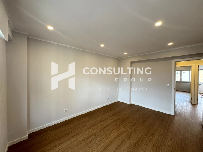 Apartamento T2 para Venda em Carregado e Cadafais Foto 24