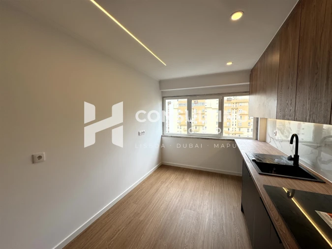 Apartamento T2 para Venda em Carregado e Cadafais Foto 13