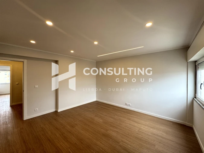 Apartamento T2 para Venda em Carregado e Cadafais Foto 19