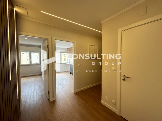 Apartamento T2 para Venda em Carregado e Cadafais Foto 46