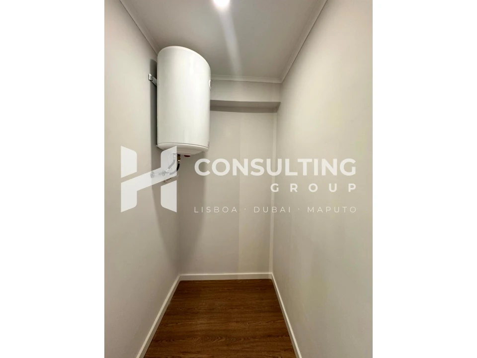 Apartamento T2 para Venda em Carregado e Cadafais Foto 47