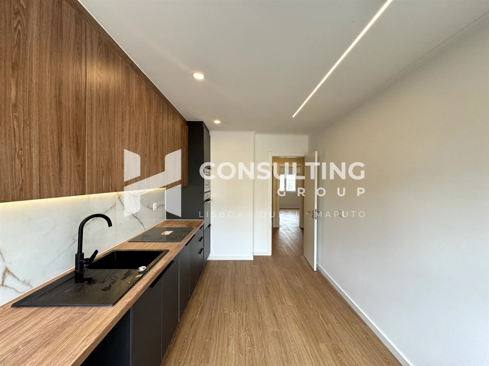 Apartamento T2 para Venda em Carregado e Cadafais Foto 14