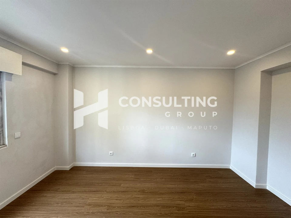 Apartamento T2 para Venda em Carregado e Cadafais Foto 42