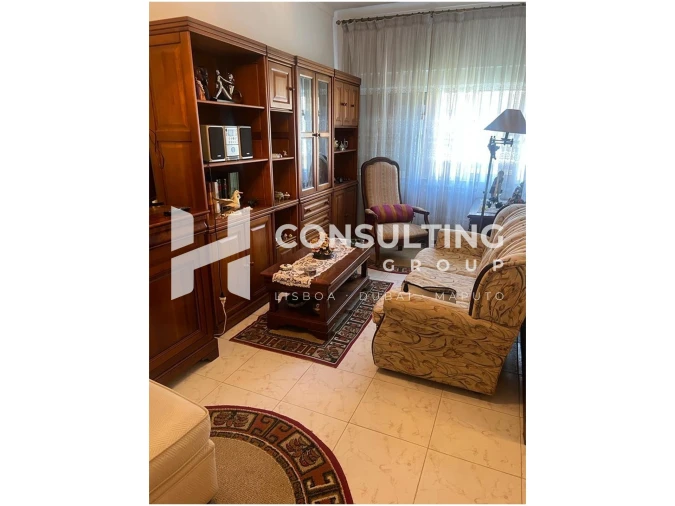 Apartamento T1 para Venda em Venteira Foto 1