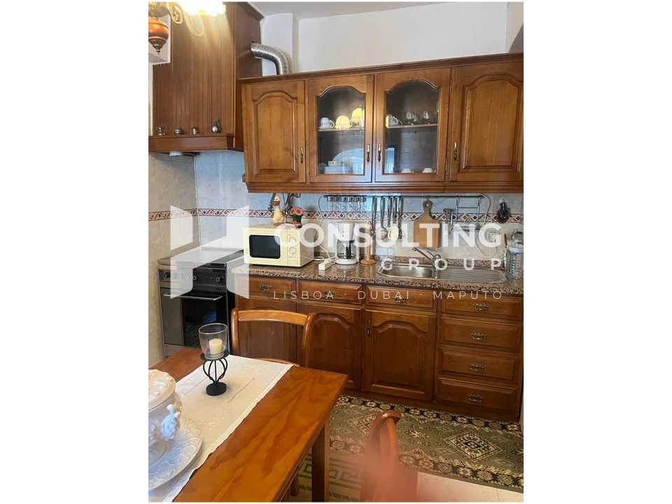 Apartamento T1 para Venda em Venteira Foto 3