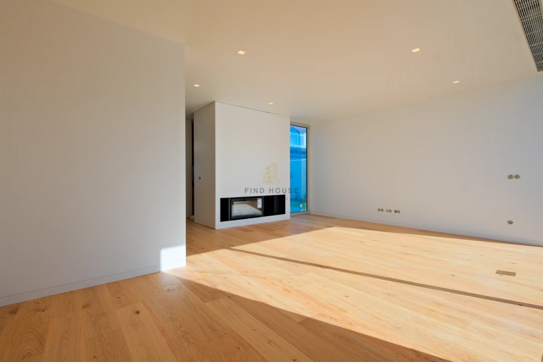 Moradia T4 para Venda em São Domingos de Rana Foto 8