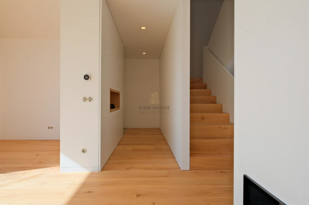 Moradia T4 para Venda em São Domingos de Rana Foto 13