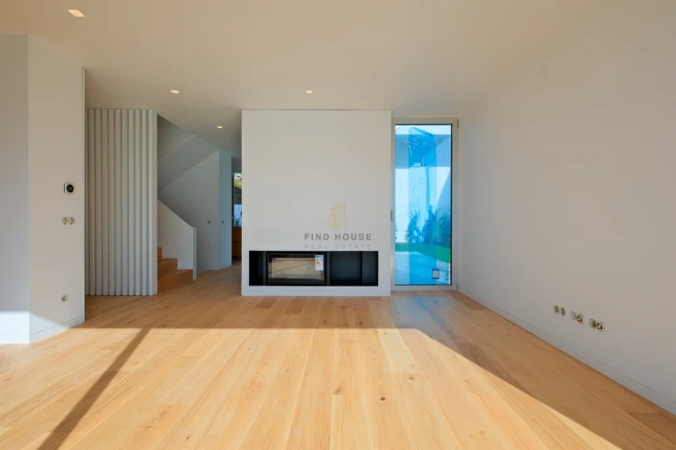 Moradia T4 para Venda em São Domingos de Rana Foto 11