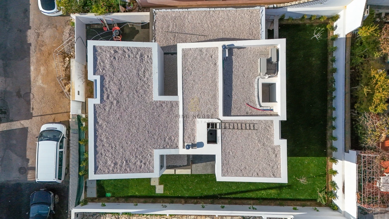 Moradia T4 para Venda em São Domingos de Rana Foto 3