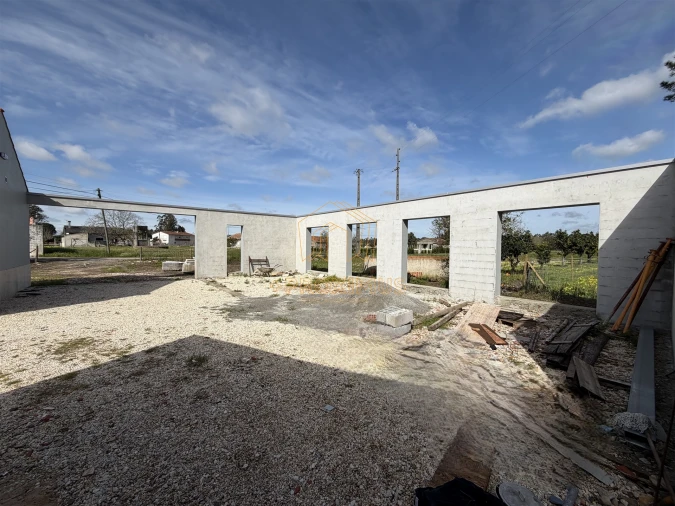 Moradia T3 para Venda em Sanguinheira Foto 43