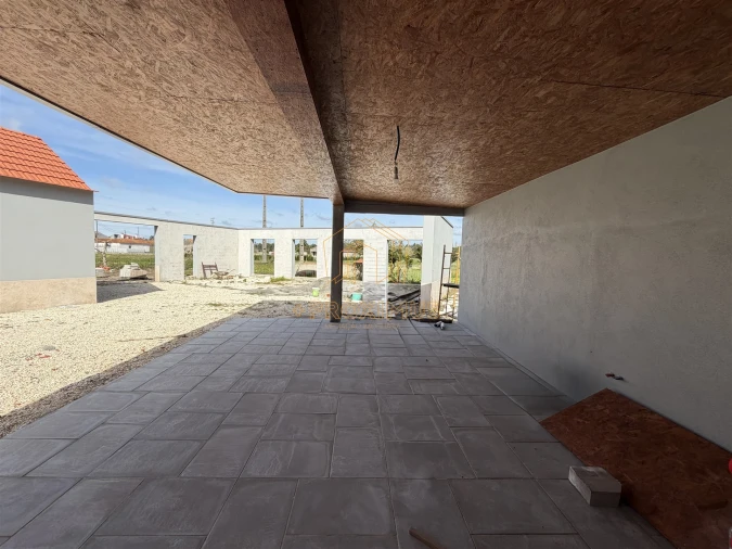 Moradia T3 para Venda em Sanguinheira Foto 42