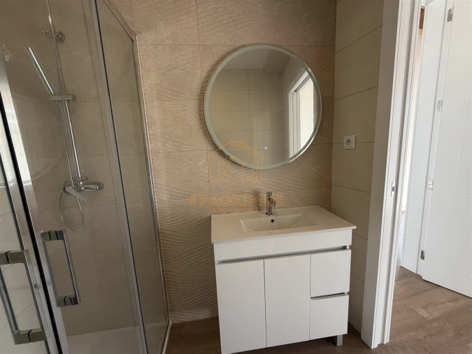 Moradia T3 para Venda em Sanguinheira Foto 23