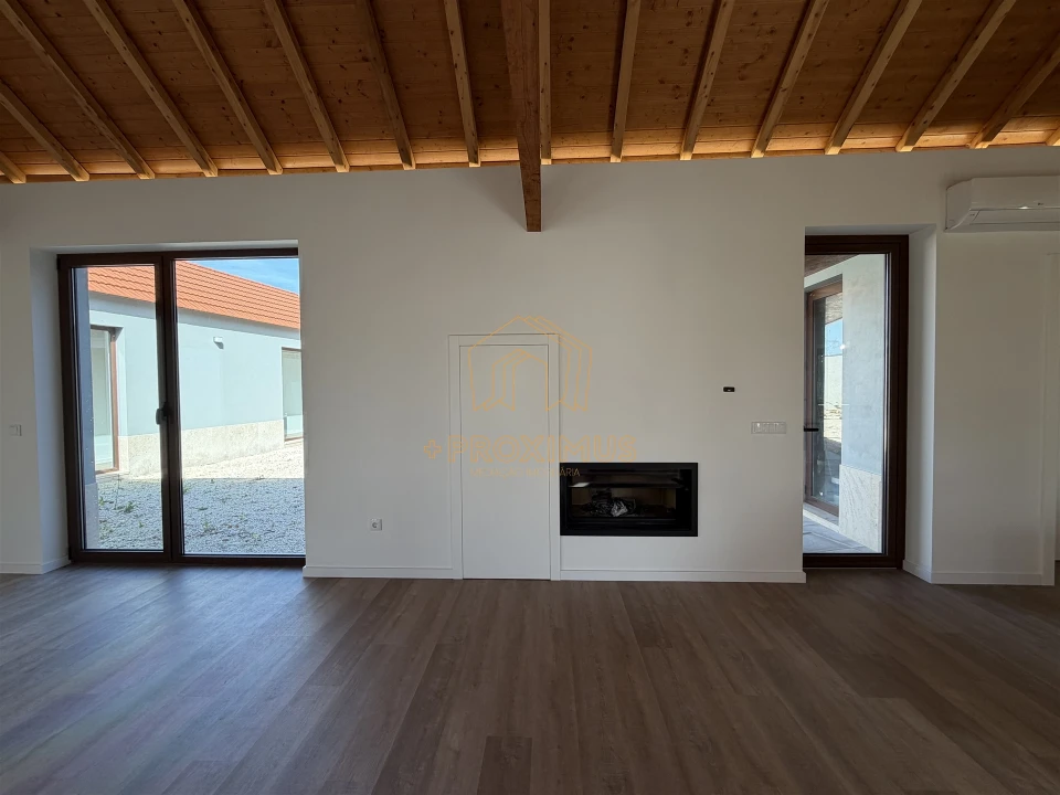 Moradia T3 para Venda em Sanguinheira Foto 7