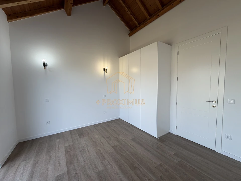 Moradia T3 para Venda em Sanguinheira Foto 25