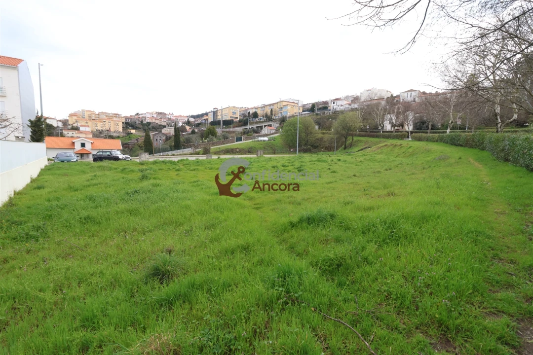 Terreno para Venda em Gouveia (São Pedro e São Julião) Foto 8