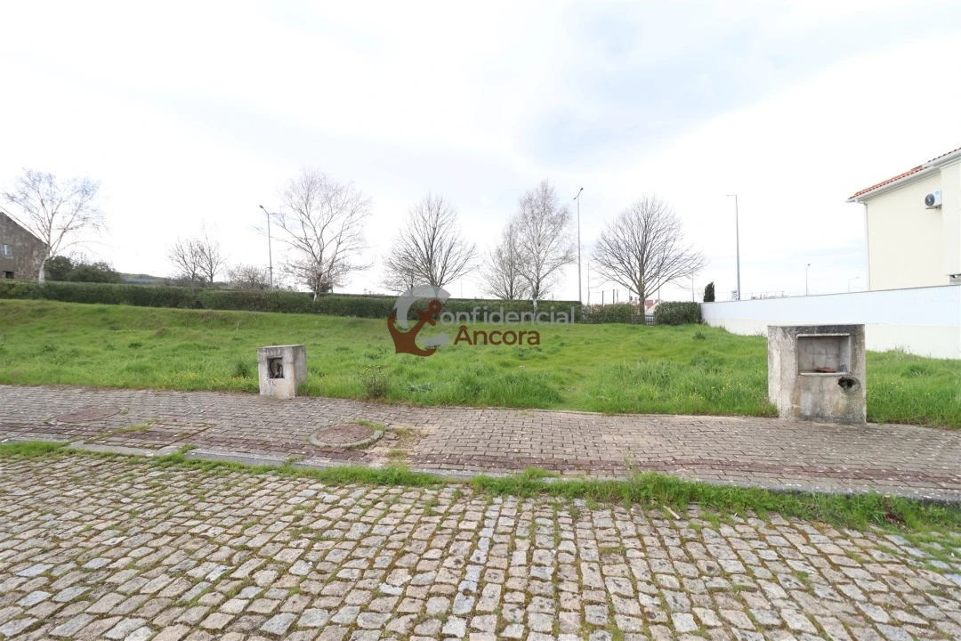 Terreno para Venda em Gouveia (São Pedro e São Julião) Foto 3