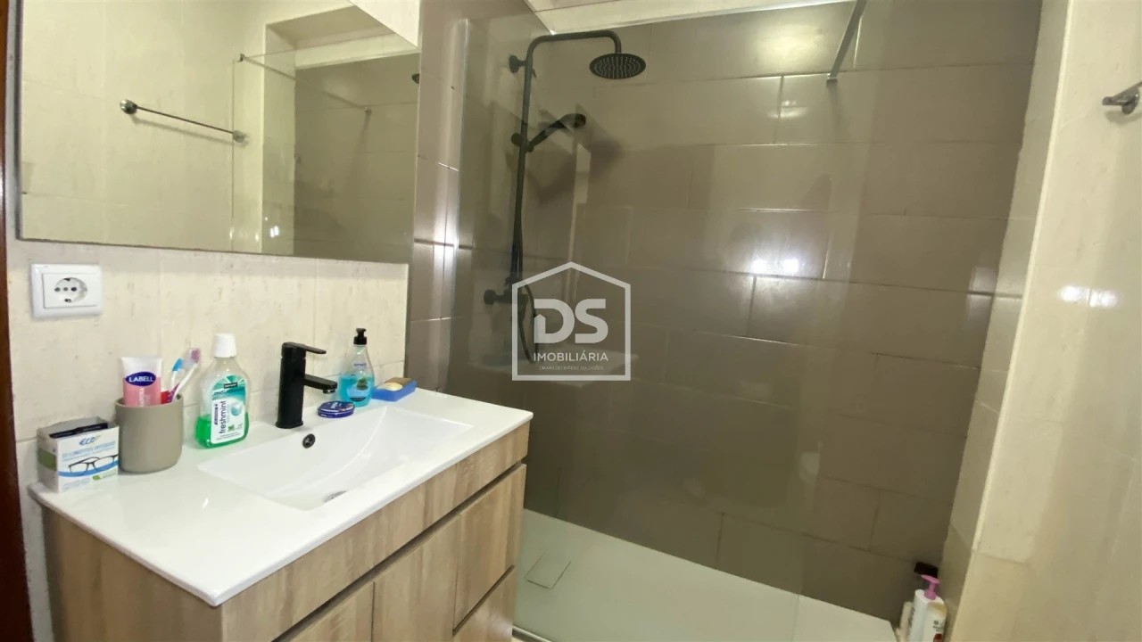 Apartamento T2 para Venda em Cristelos, Boim e Ordem Foto 19