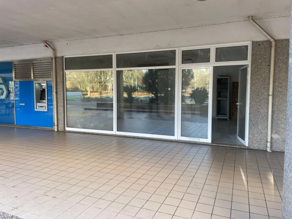 Loja para Arrendamento em Vila Nova de Famalicão e Calendário Foto 5