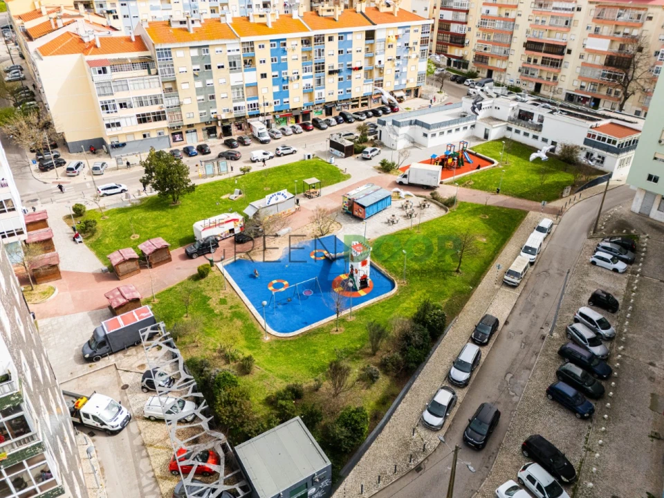 Apartamento T1 para Venda em Seixal, Arrentela e Aldeia de Paio Pires Foto 22
