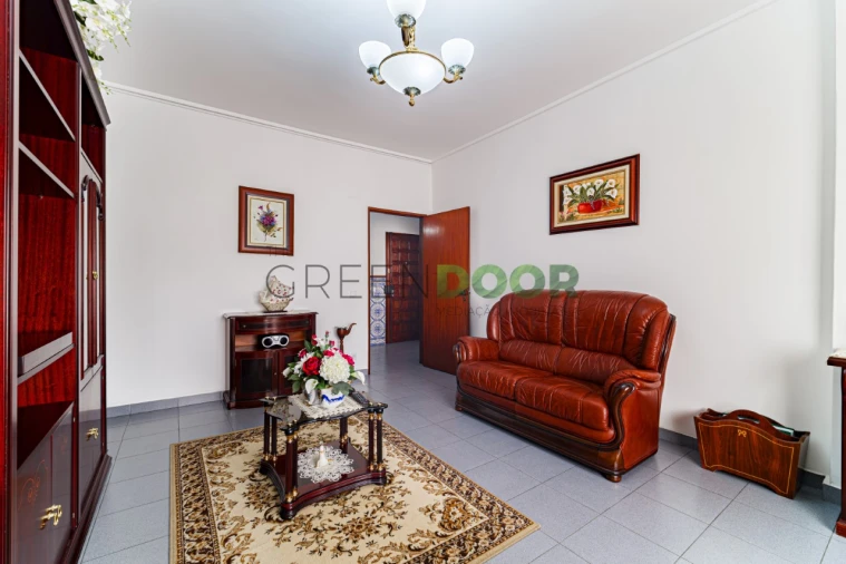 Apartamento T1 para Venda em Seixal, Arrentela e Aldeia de Paio Pires Foto 2