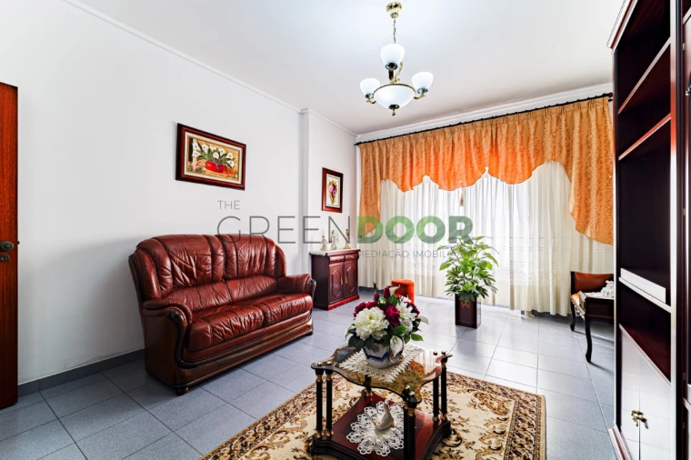 Apartamento T1 para Venda em Seixal, Arrentela e Aldeia de Paio Pires Foto 6