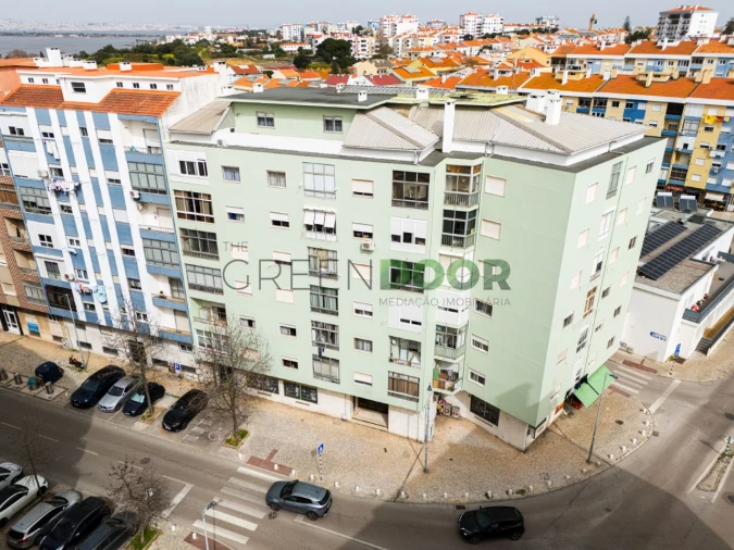 Apartamento T1 para Venda em Seixal, Arrentela e Aldeia de Paio Pires Foto 25