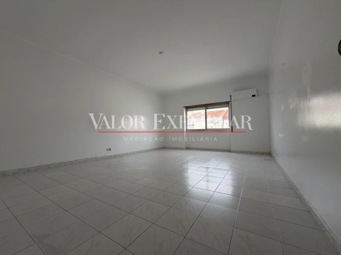 Apartamento T2 para Venda em Alcochete Foto 2