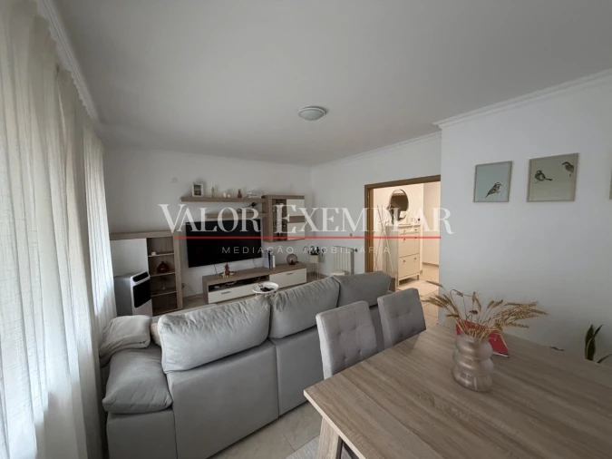 Apartamento T3 para Venda em Atalaia e Alto Estanqueiro-Jardia Foto 2