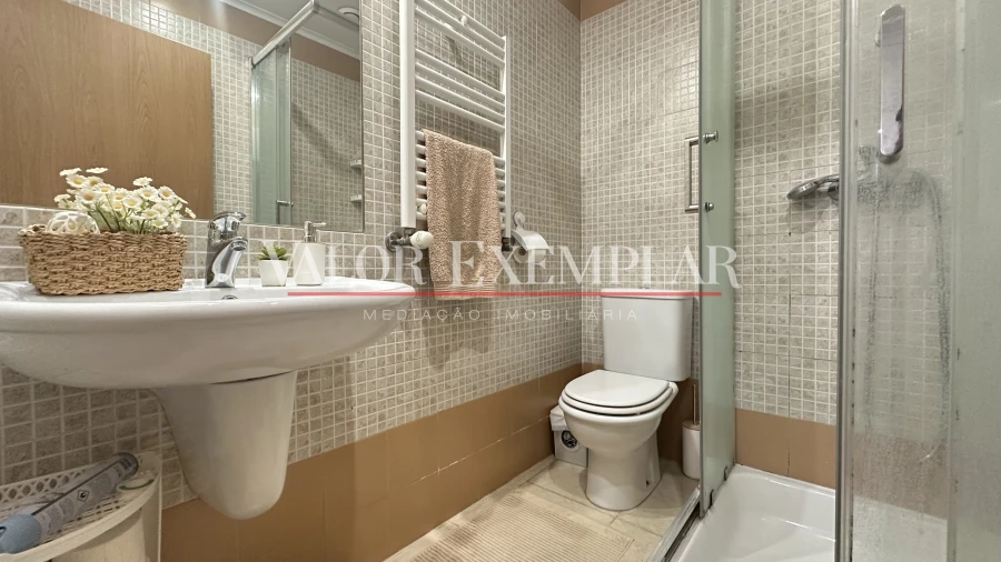 Apartamento T3 para Venda em Atalaia e Alto Estanqueiro-Jardia Foto 19