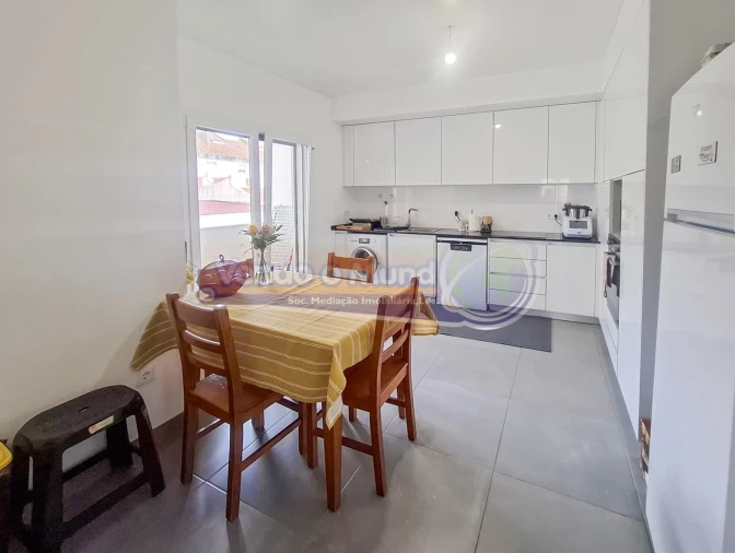 Apartamento T3 para Venda em Benavente Foto 18