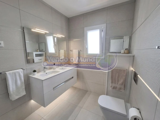 Apartamento T3 para Venda em Benavente Foto 3