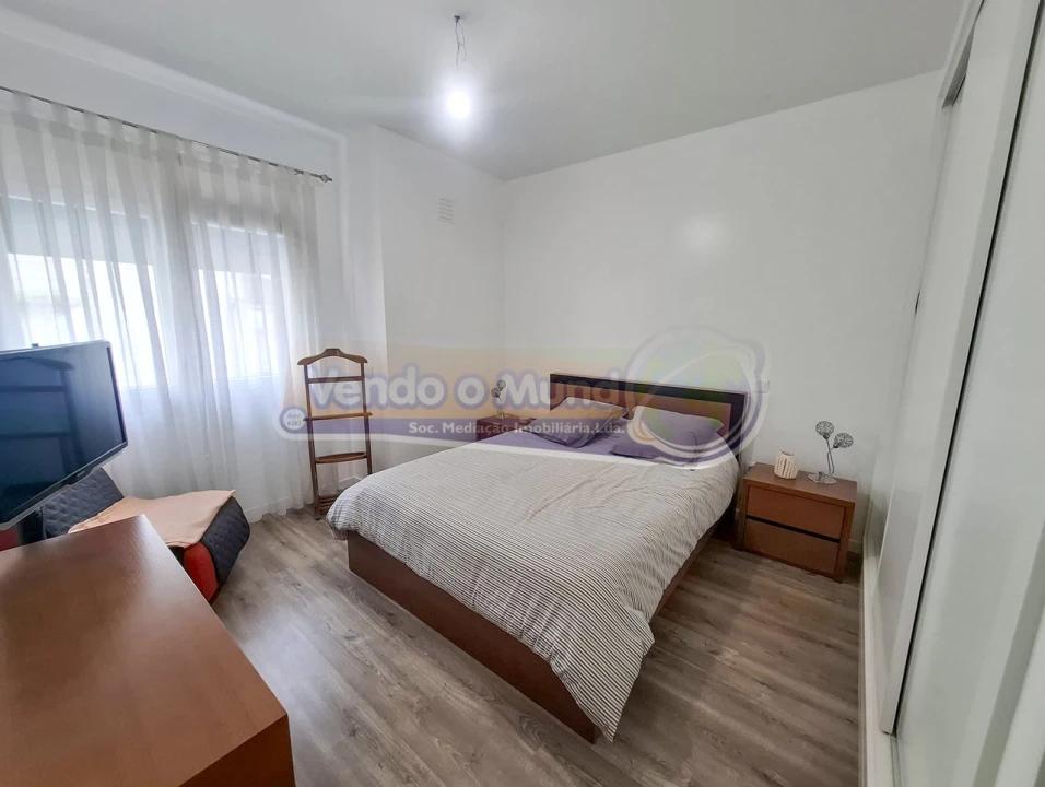 Apartamento T3 para Venda em Benavente Foto 1