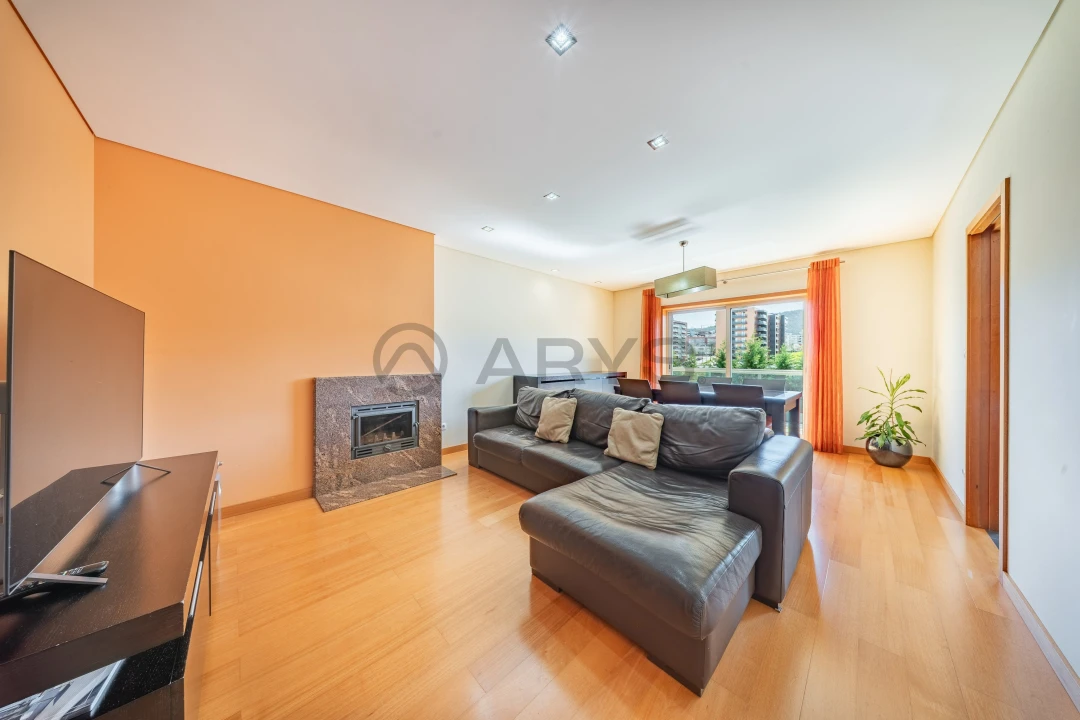 Apartamento T3 para Venda em Nogueira, Fraião e Lamaçães Foto 1