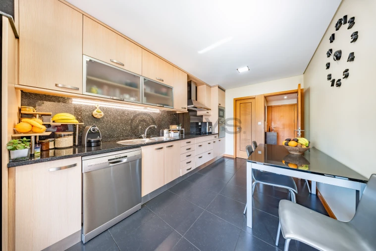 Apartamento T3 para Venda em Nogueira, Fraião e Lamaçães Foto 8