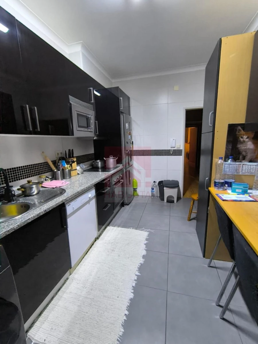 Apartamento T2 para Venda em Ramalde Foto 3