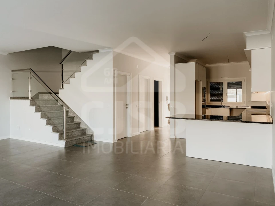 Moradia T3 para Venda em Salvaterra de Magos e Foros de Salvaterra Foto 2