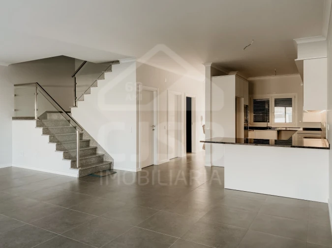 Moradia T3 para Venda em Salvaterra de Magos e Foros de Salvaterra Foto 2