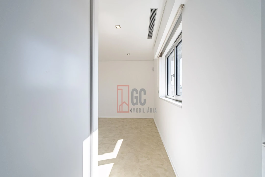 Moradia T4 para Venda em Gulpilhares e Valadares Foto 9