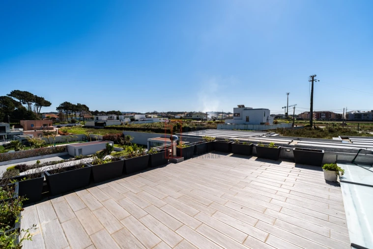 Moradia T4 para Venda em Gulpilhares e Valadares Foto 40