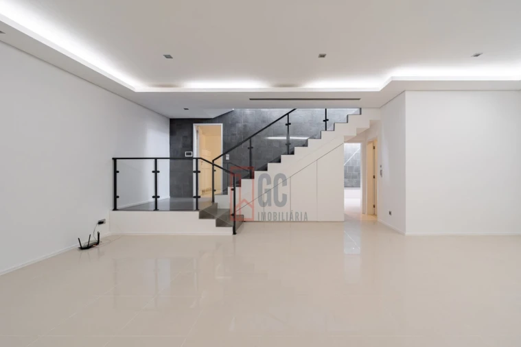 Moradia T4 para Venda em Gulpilhares e Valadares Foto 49