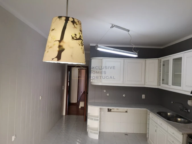 Apartamento T3 para Venda em Alfragide Foto 11