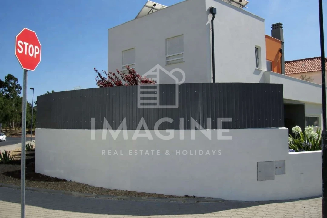 Moradia T4 para Venda em Santo Andre Foto 1