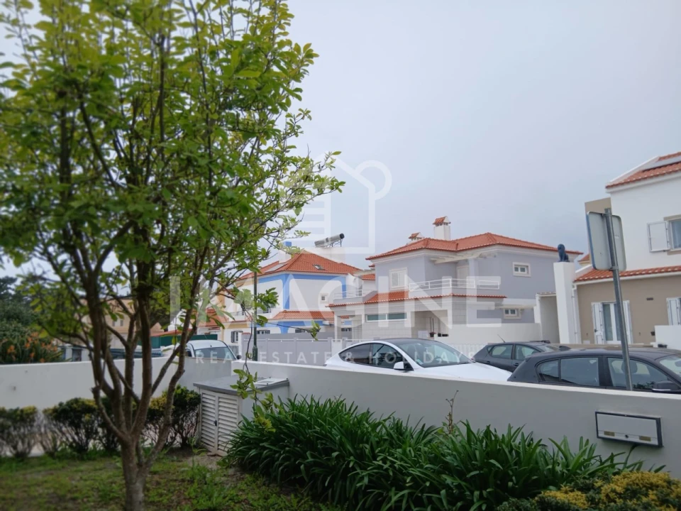 Moradia T4 para Venda em Santo Andre Foto 6