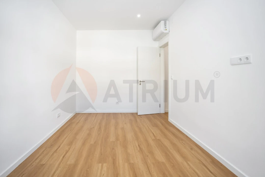 Apartamento T3 para Venda em Almada, Cova da Piedade, Pragal e Cacilhas Foto 3