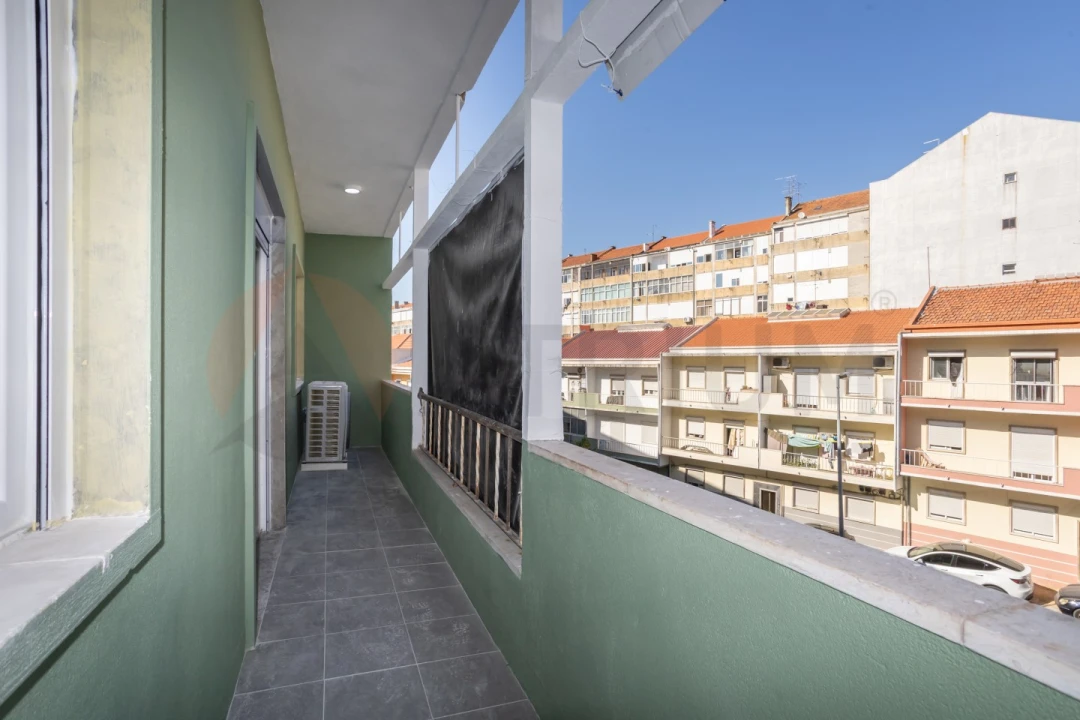 Apartamento T3 para Venda em Almada, Cova da Piedade, Pragal e Cacilhas Foto 5