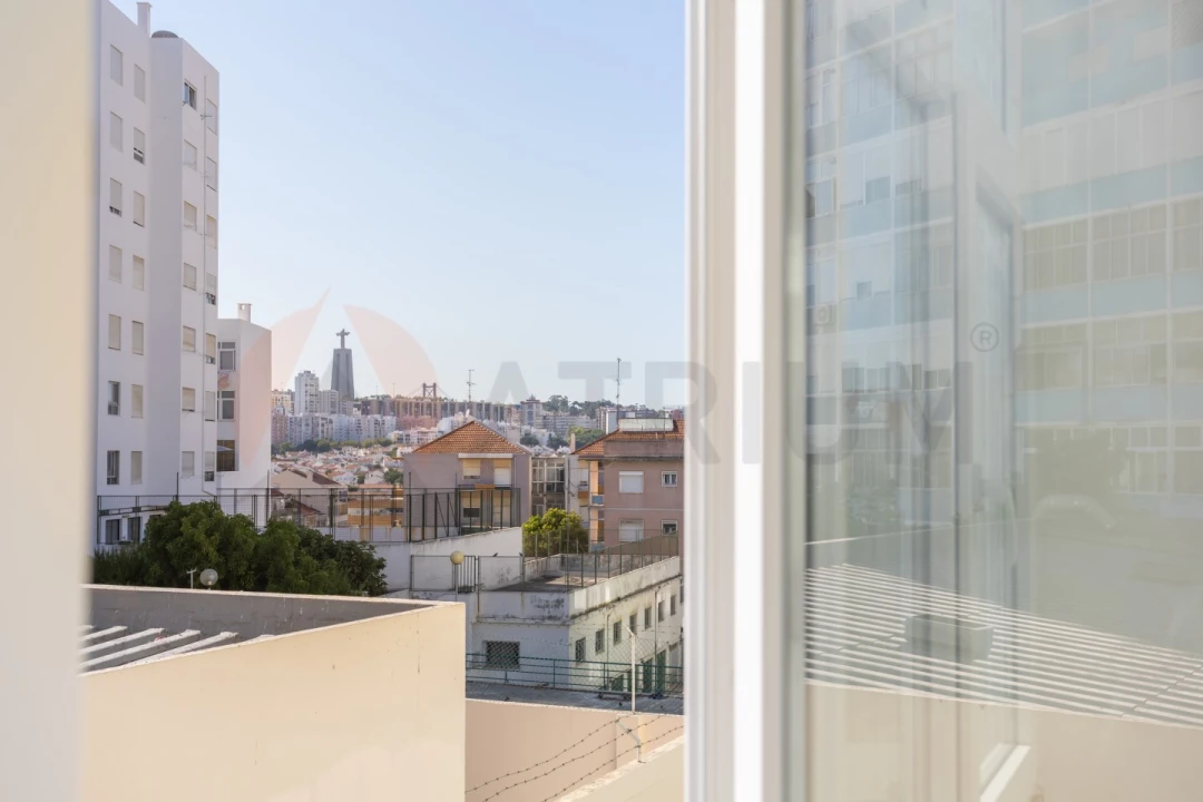 Apartamento T3 para Venda em Almada, Cova da Piedade, Pragal e Cacilhas Foto 14